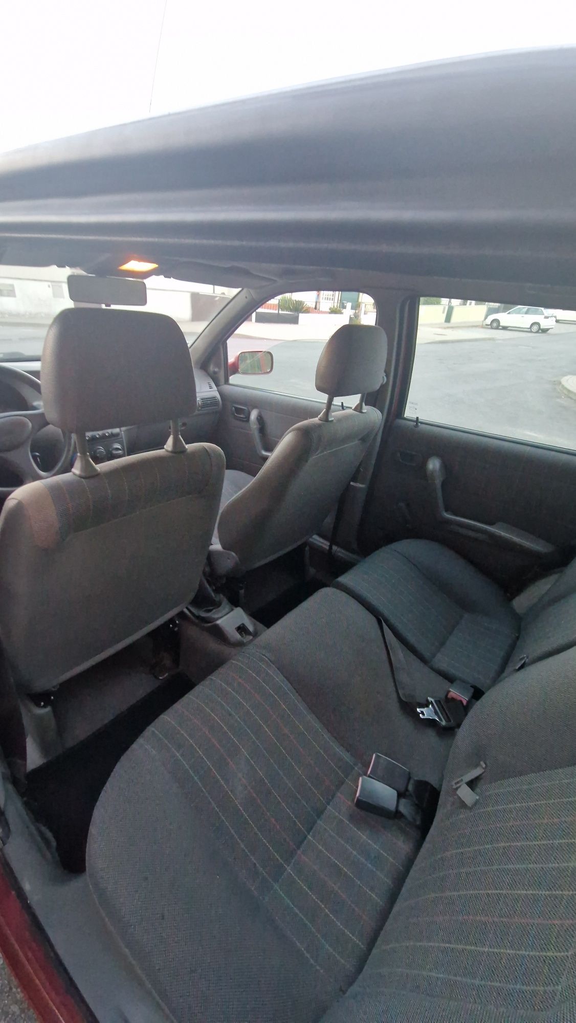 Fiat punto 1994 quatro portas