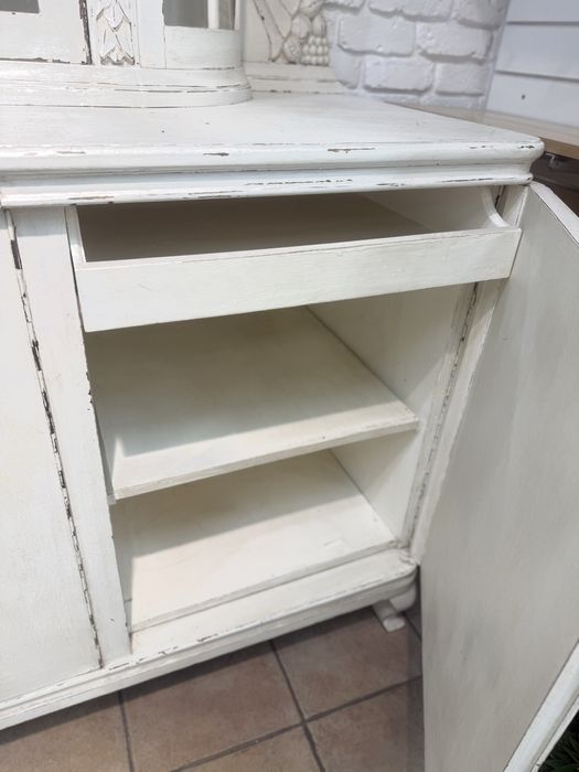 Bufet kredens bielony drewniany postarzany lite drewno