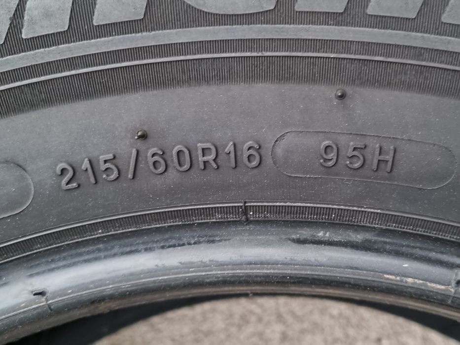 Opony używane ZIMOWE 215/60/16 Michelin 200zł/2szt.