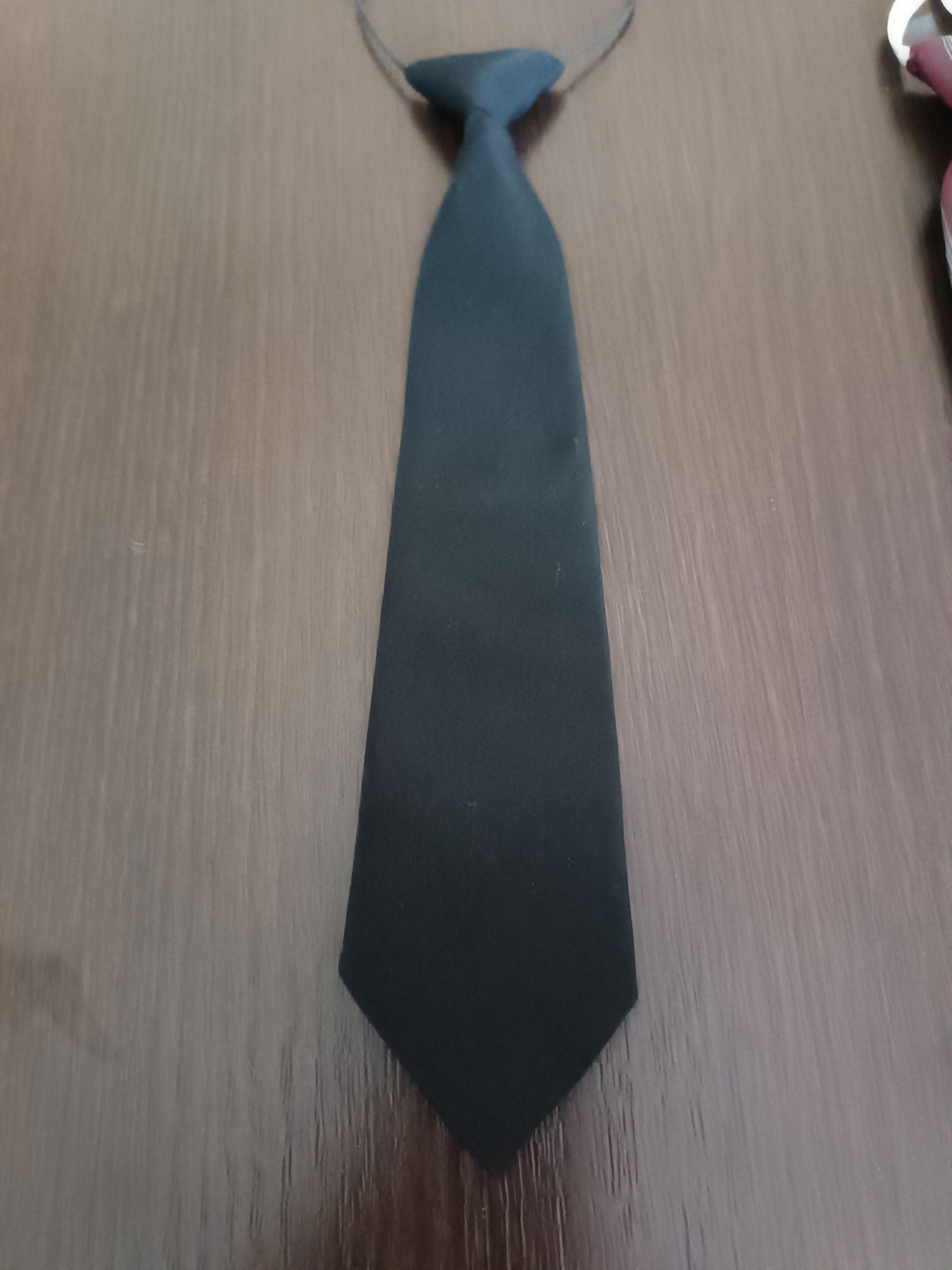 Krawat chłopięcy czarny 6-10 lat
