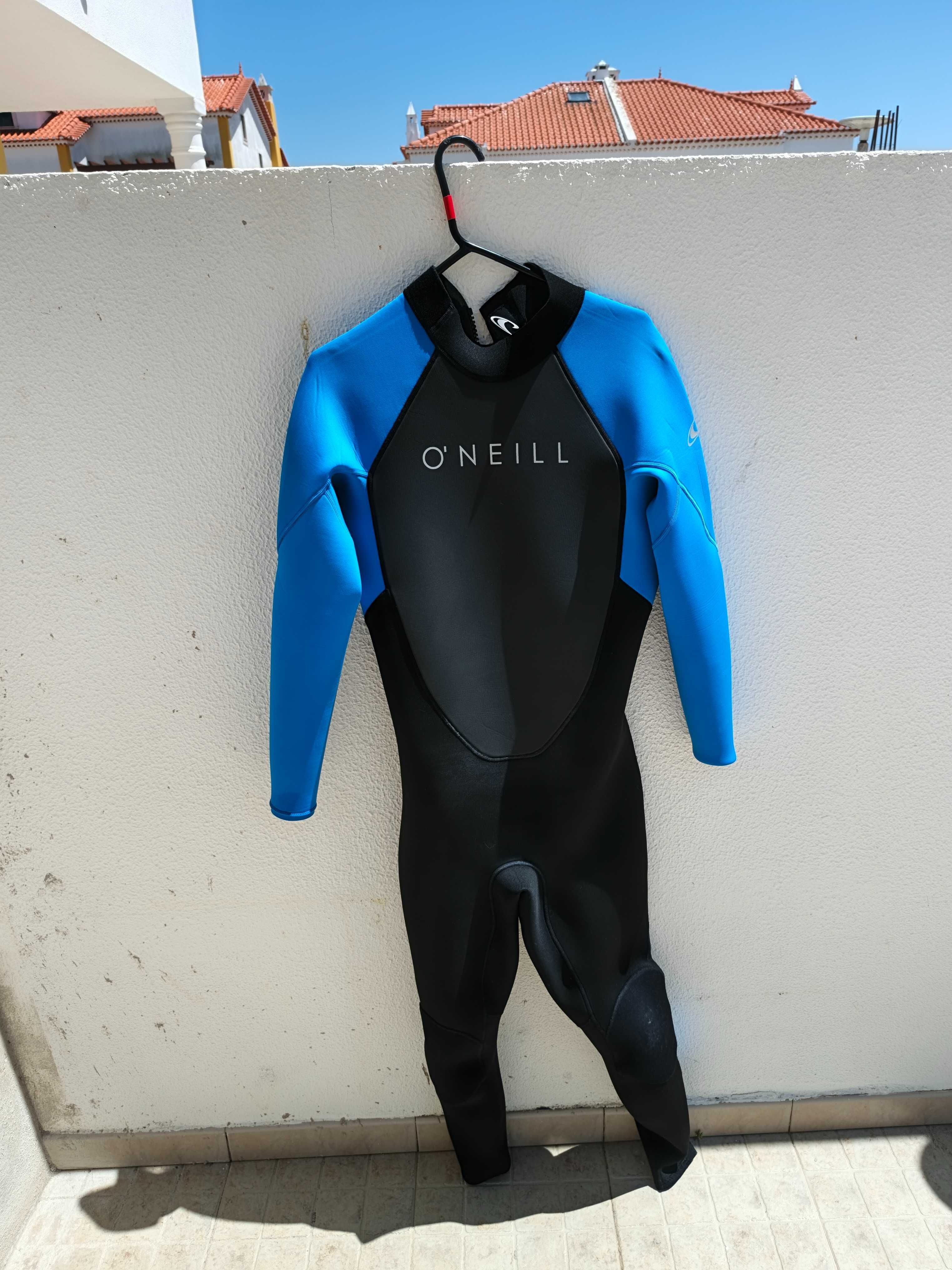 Prancha Surf BERG 8ft + Fato O'Neill 3/2mm (L)