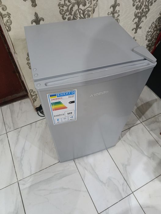 Холодильник Ardesto 85см.Недорого