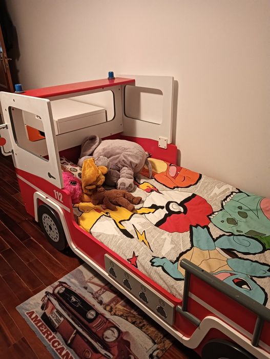 Cama carro de bombeiros para crianças