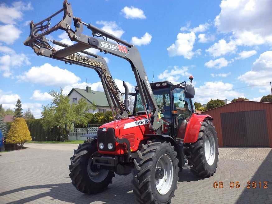 Ciągnik Rolniczy MASSEY FERGUSON 5465