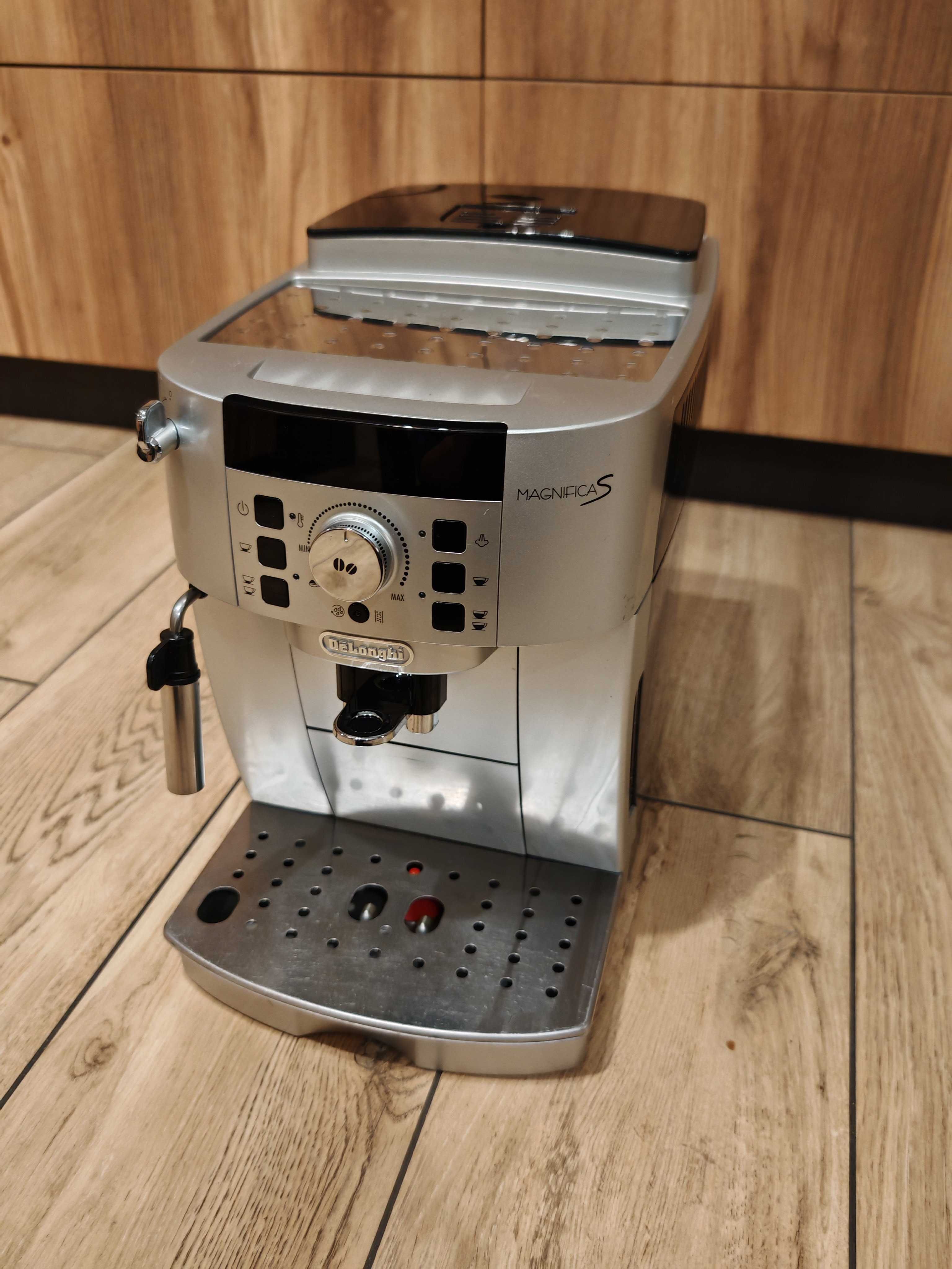 Ekspres do kawy DeLonghi Magnifica S w pełni sprawny,gwarancja serwisu
