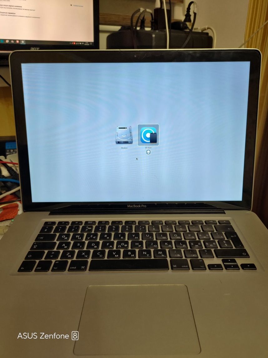 MacBook Pro 5.1 Intel x2 2.4Ghz/Ram8Gb/SSD120Gb/HDD 500Gb