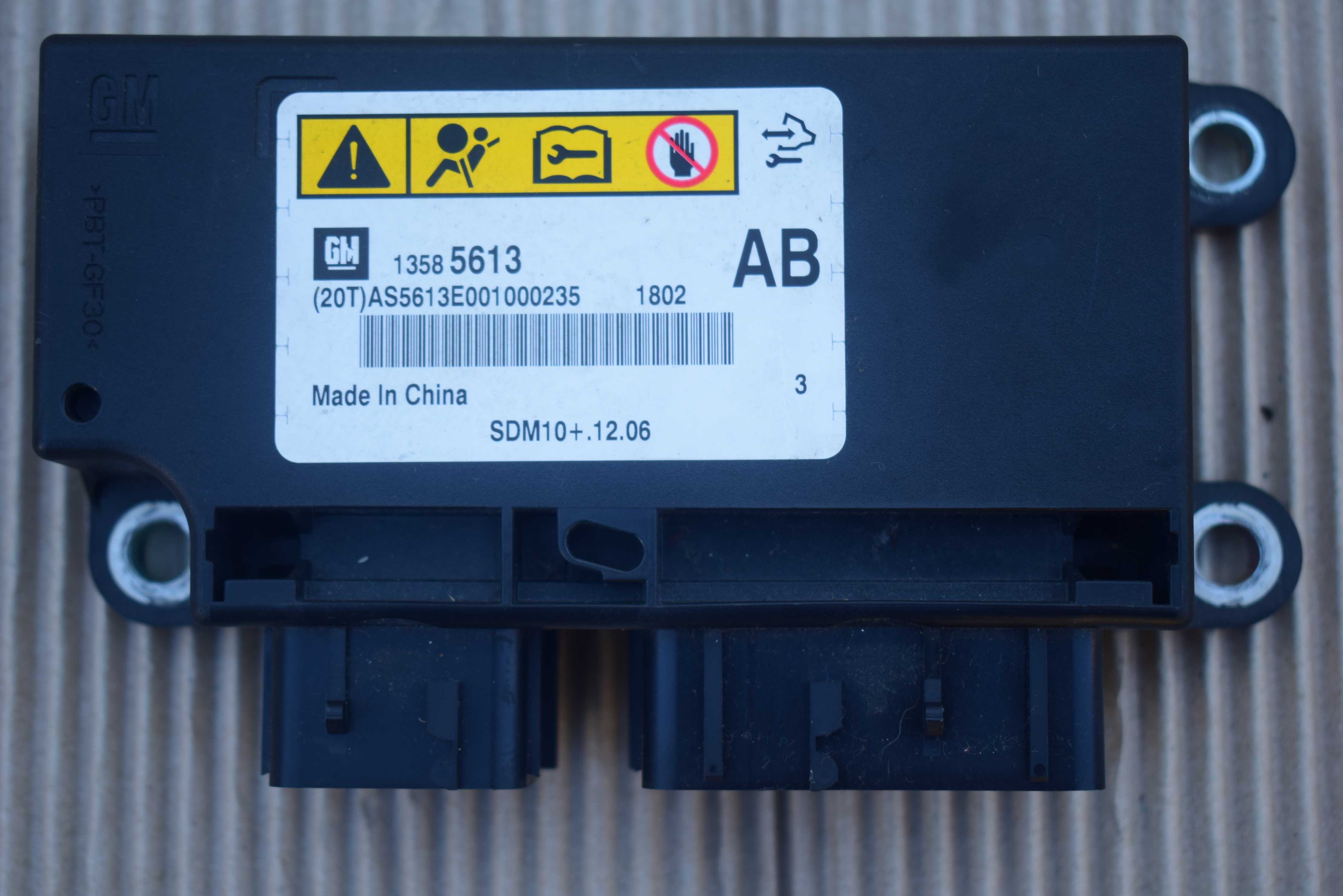 sensor poduszek airbag 135.85613 CHEVROLET CRUZE I LIFT 12R.