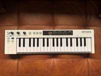Arturia KeyStep 37 MIDI Controller (2021) – Excelente Estado
