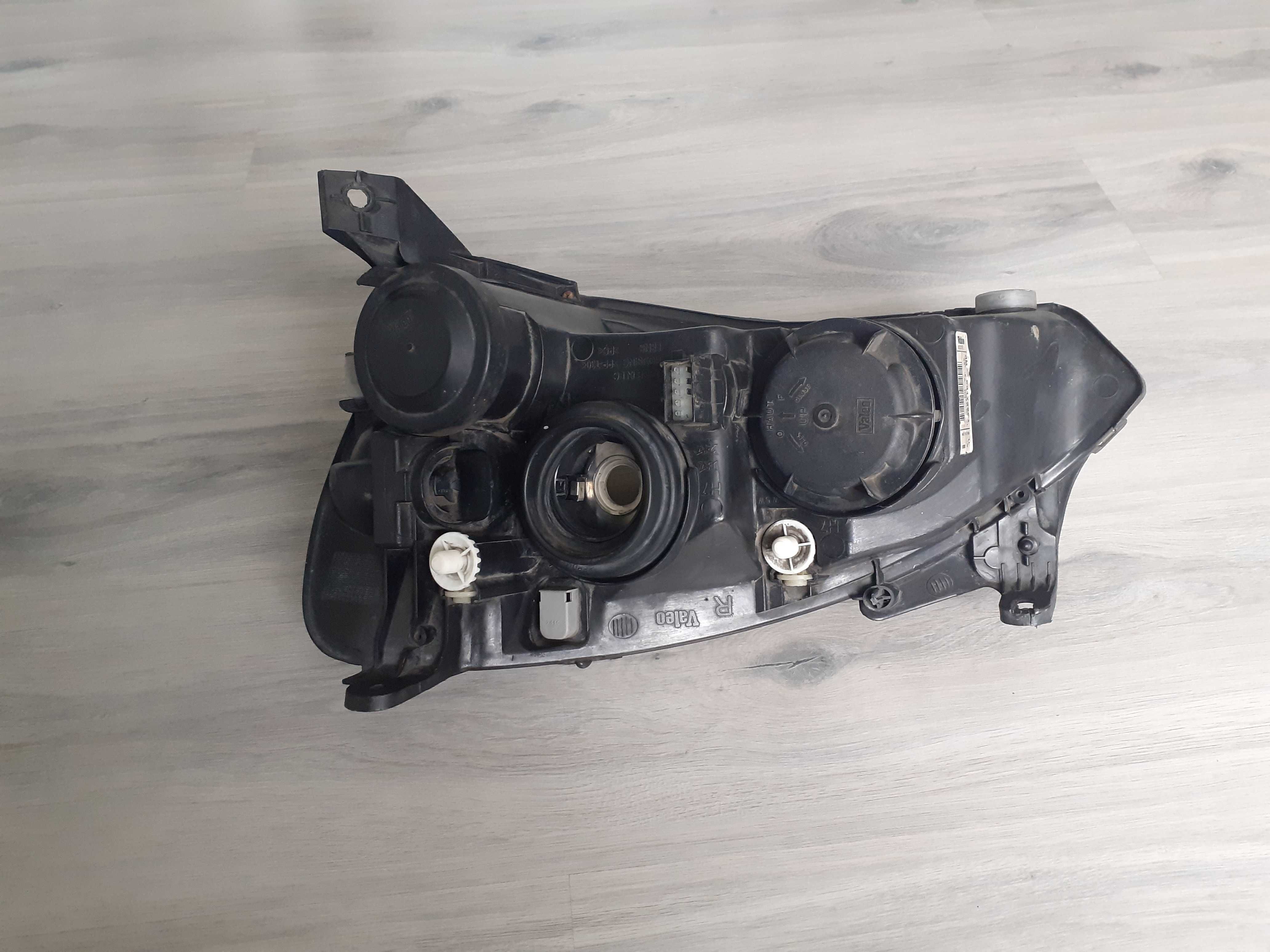 Lampa prawa opel corsa c