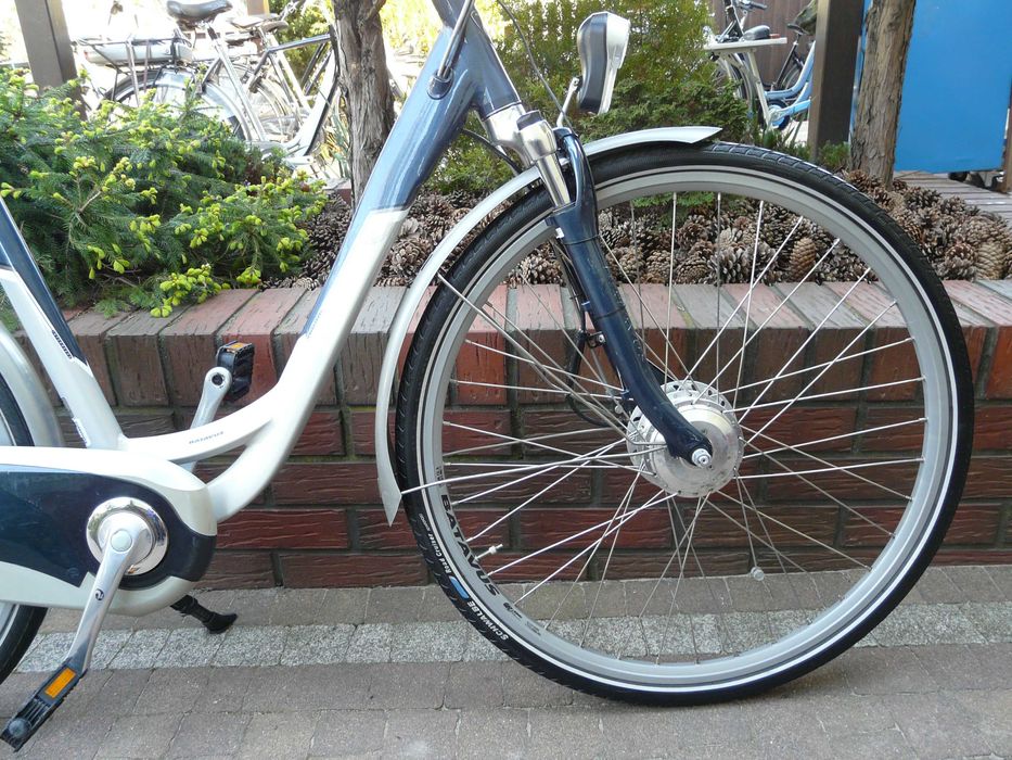 Rower elektryczny BATAVUS  Intermezzo Easy 28"/53 Holender,maneka