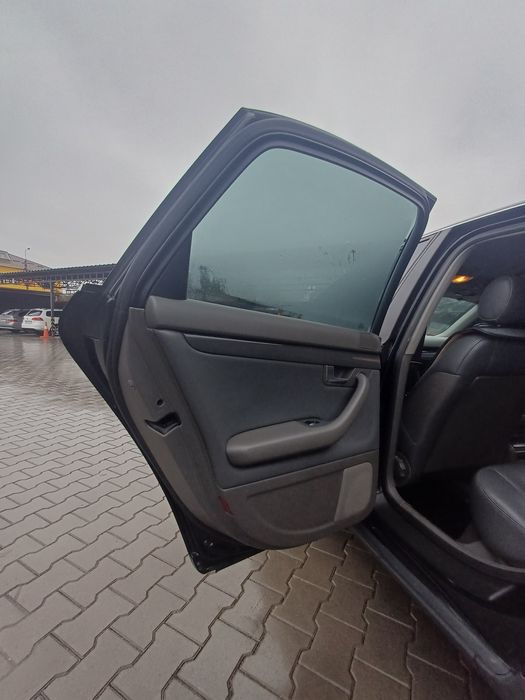 Ауді а4 б6,2002 року,2.0 газ бензин.