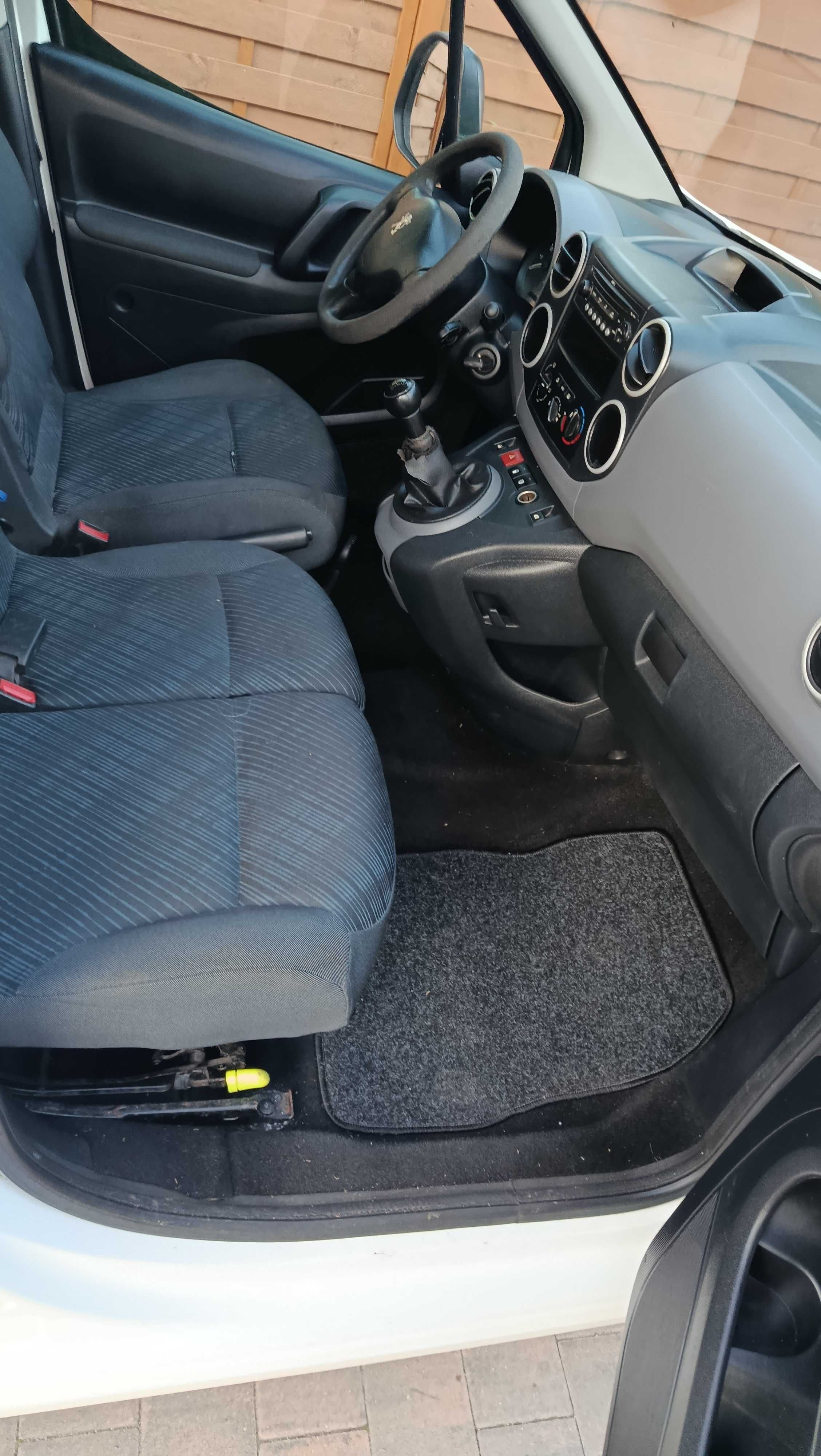 Peugeot Partner 2009   1,6 hdi 3 -osobowy