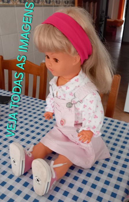 BONECA ANTIGA,CRIANÇA BRINCAR OU COLEÇÃO.Casa,Quarto,Sala,Colecção.