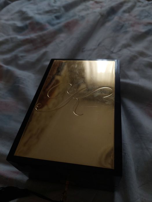 By Killian amber oud 2012