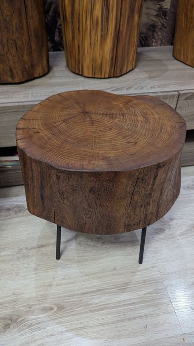 Столик стілець пеньок