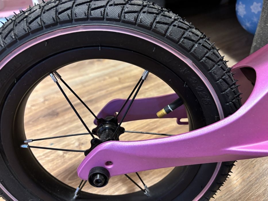 Rowerek biegowy Lionelo Bart Air Pink Violet.