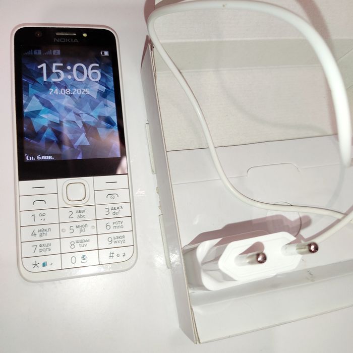 Телефон кнопочный Nokia 230  Dual Sim  Silver White
