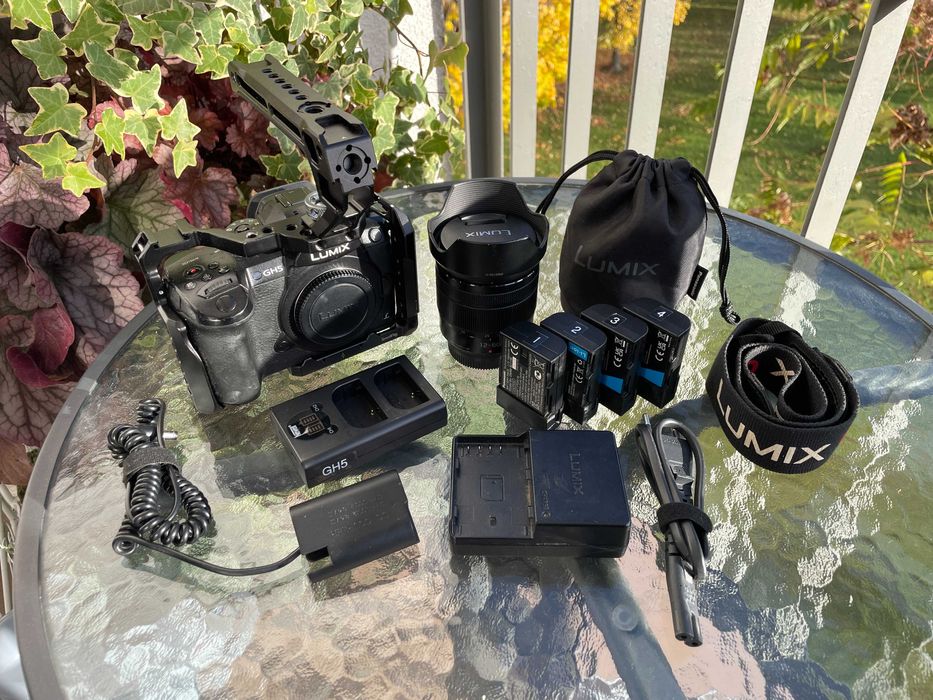 Aparat Panasonic Lumix GH5 | 12-60mm | Klatka + Rączka Smallrig