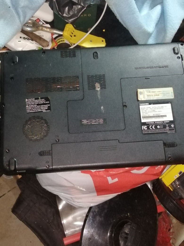Portátil Toshiba Satellite C660 bem funcional