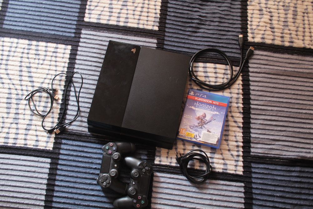 Play Station 4 fat