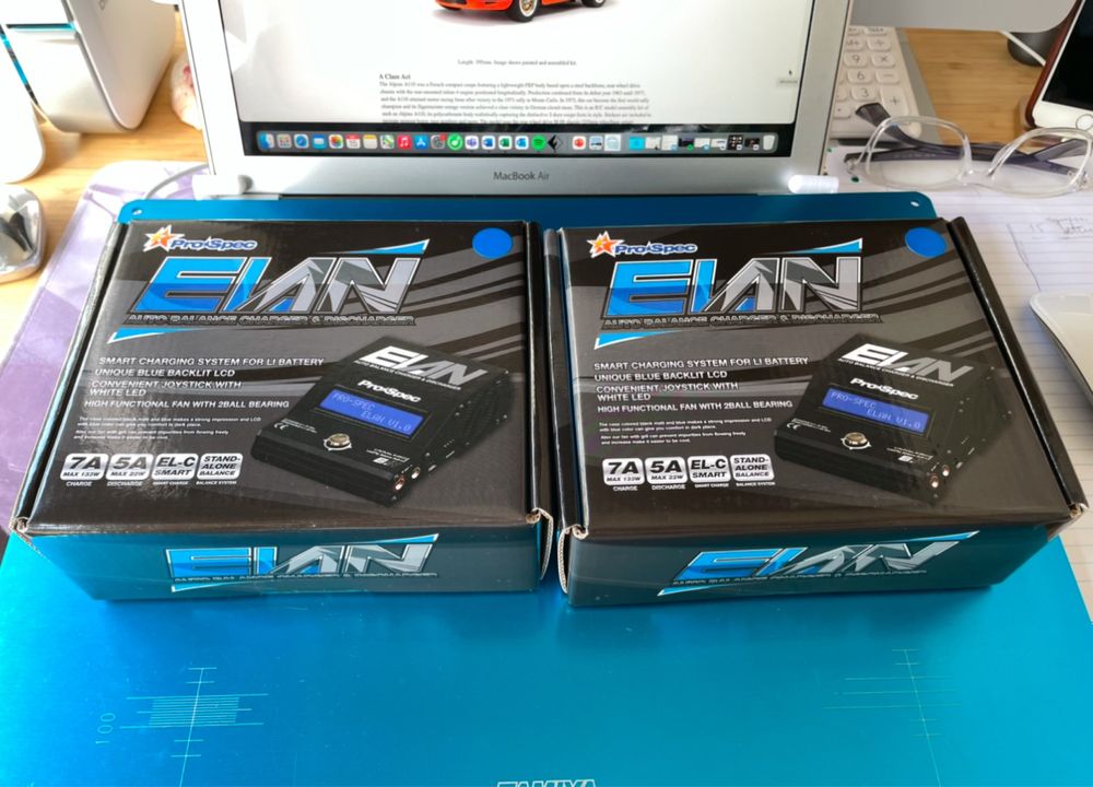 Pro Spec RC - Fonte CRONUS e carregadores ELAN com bolsa - Novo
