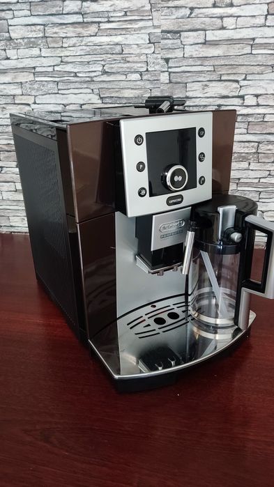 Кавомашина в Кожен Дім ® Delonghi ESAM 5500