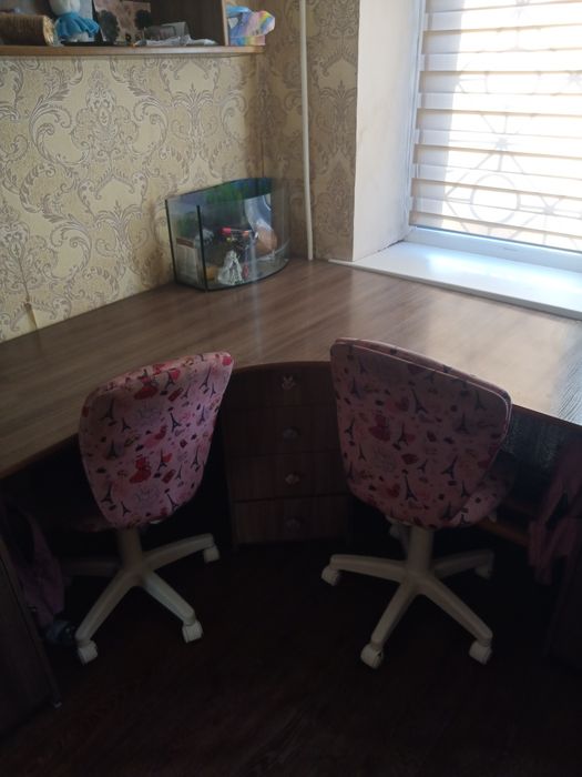 Продам стол письменный