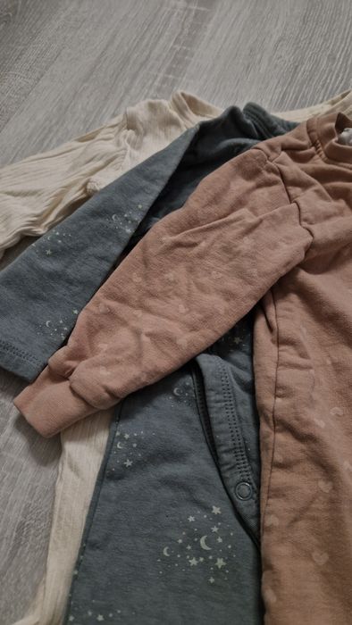 Чоловічок із закритими ніжками