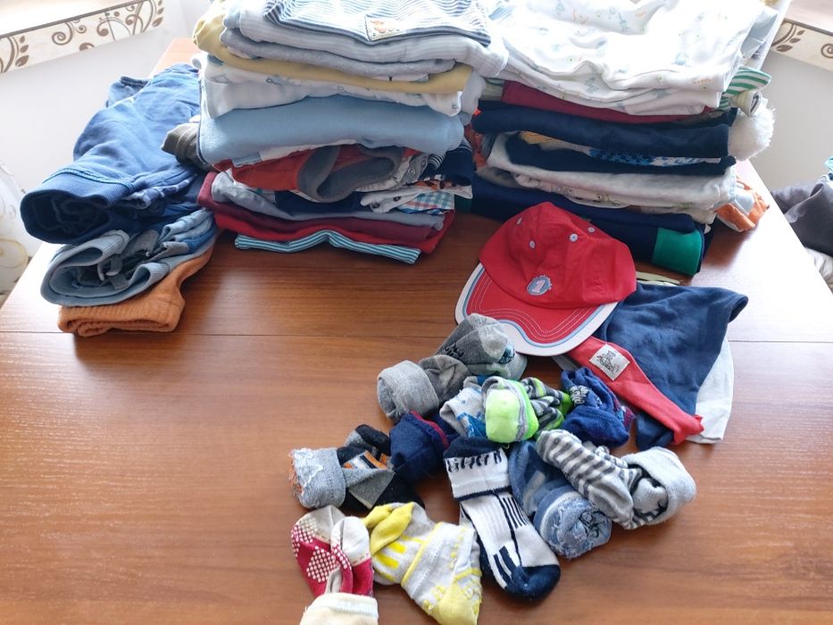 Sprzedam paczkę ubrań dla chlopca 56/80