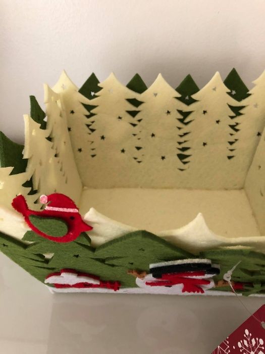 Cesta decorativa de feltro