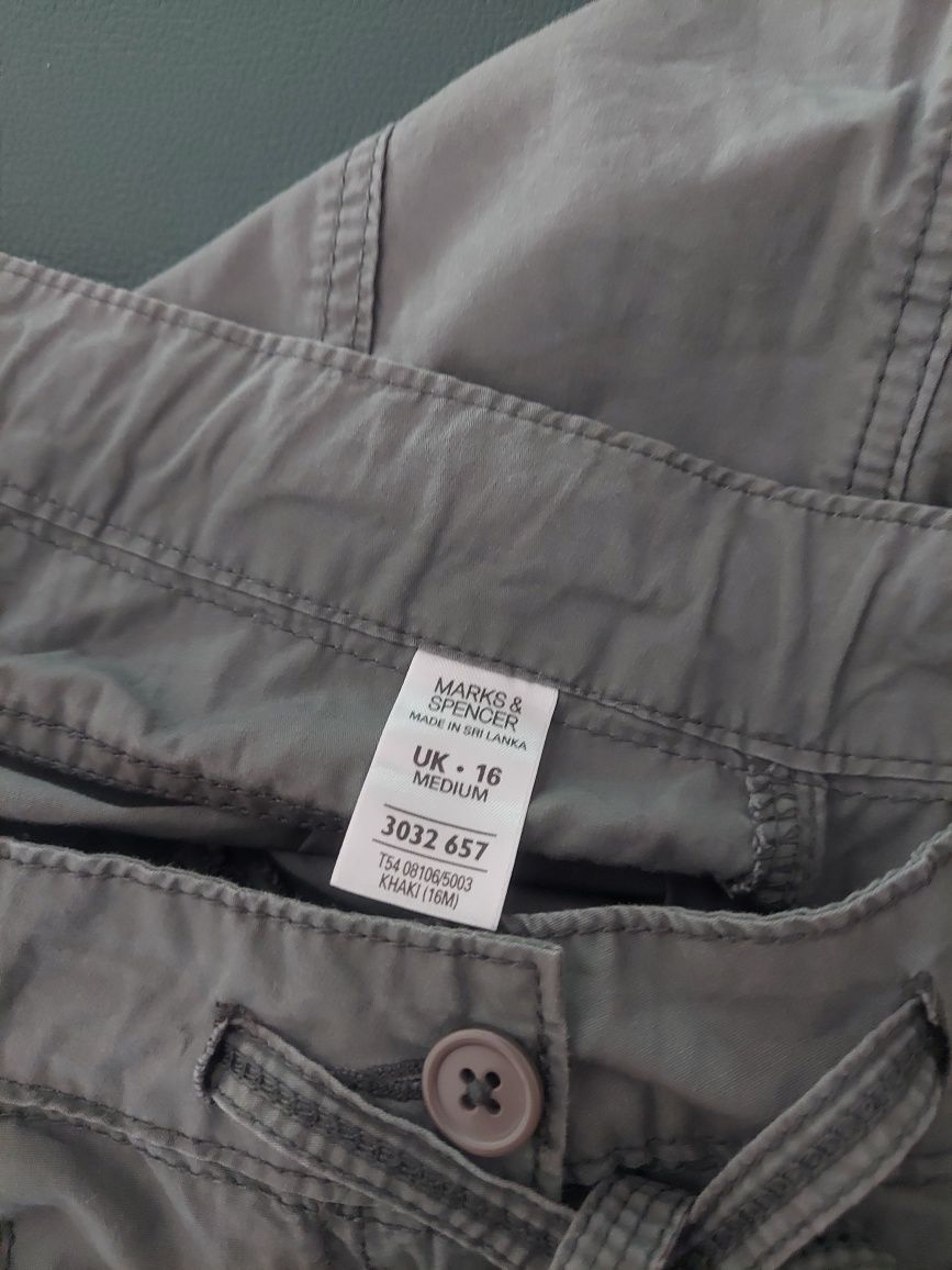 M & S lekkie spodnie klasyk cotton zieleń jak nowe r 16/44/XL