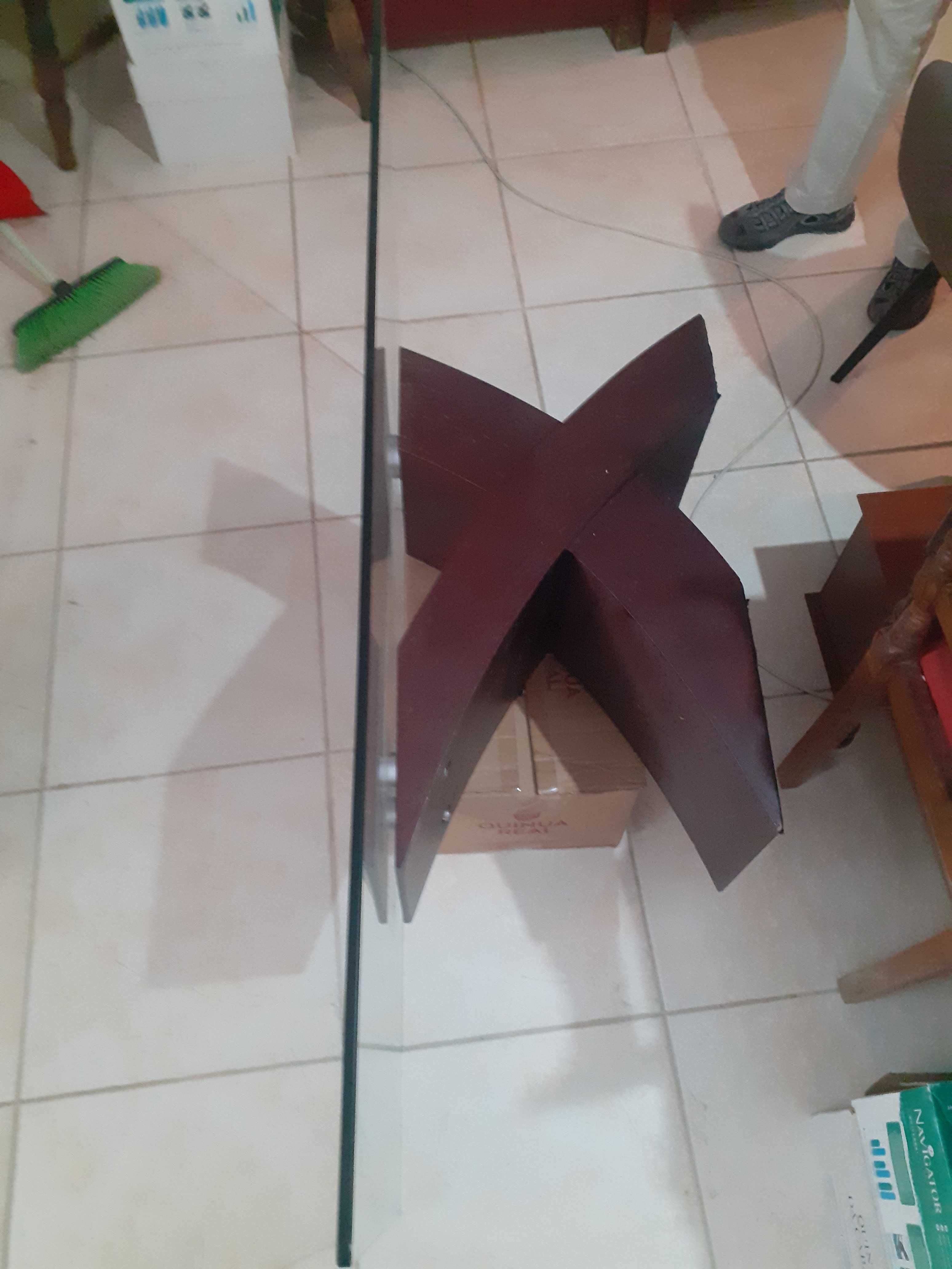 Mesa de apoio em vidro como nova