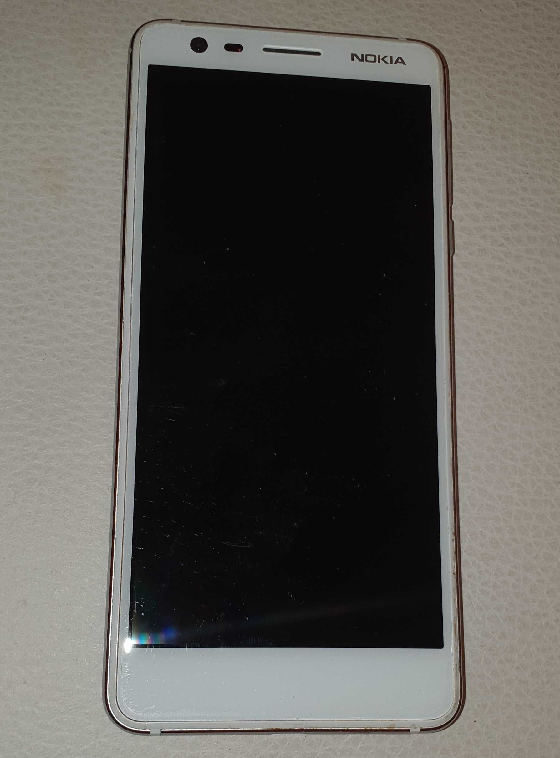 Biały telefon, smartfon Nokia 3.1 AndroidOne