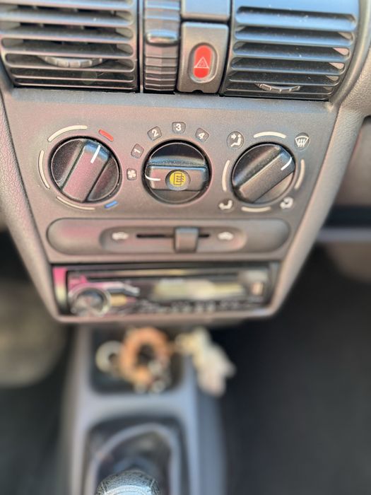 Opel   Corsa  b