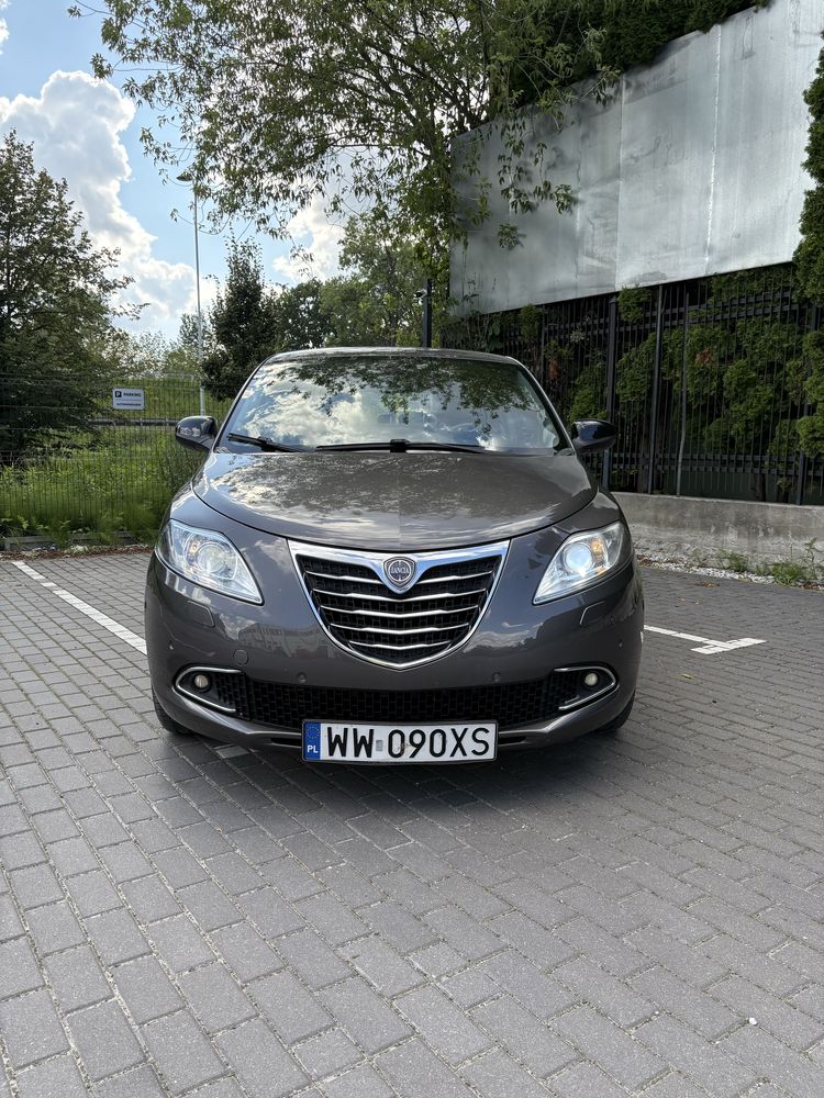 LANCIA YPSILON 0.9T Platinum SS Bose salon polska