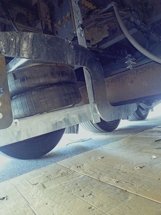 Podnoszenie podnoszenia osi naczepa  Wielton