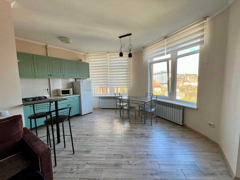 2-кімнатна квартира біля бювету, паркінг, Роксолани 16.  Є відео.