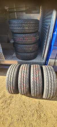 Opony 235,65,16c Bridgestone