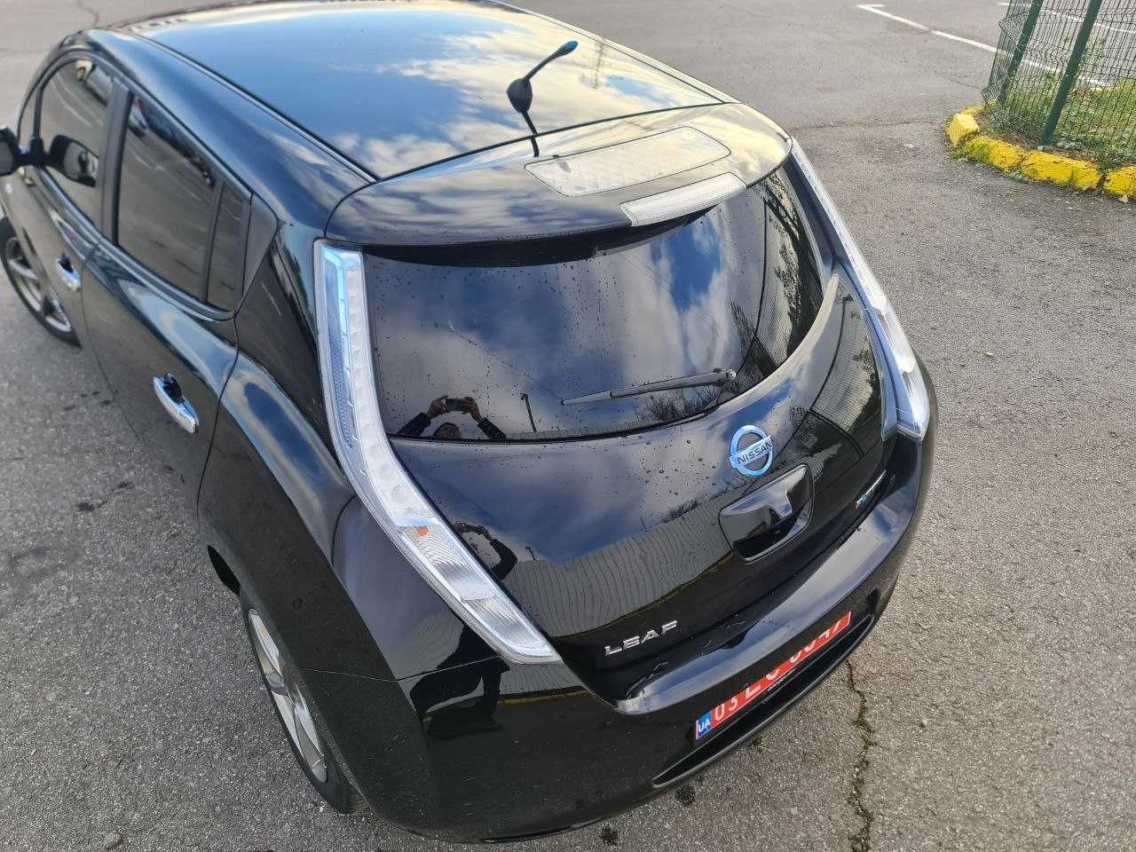 NISSAN Leaf електрокар