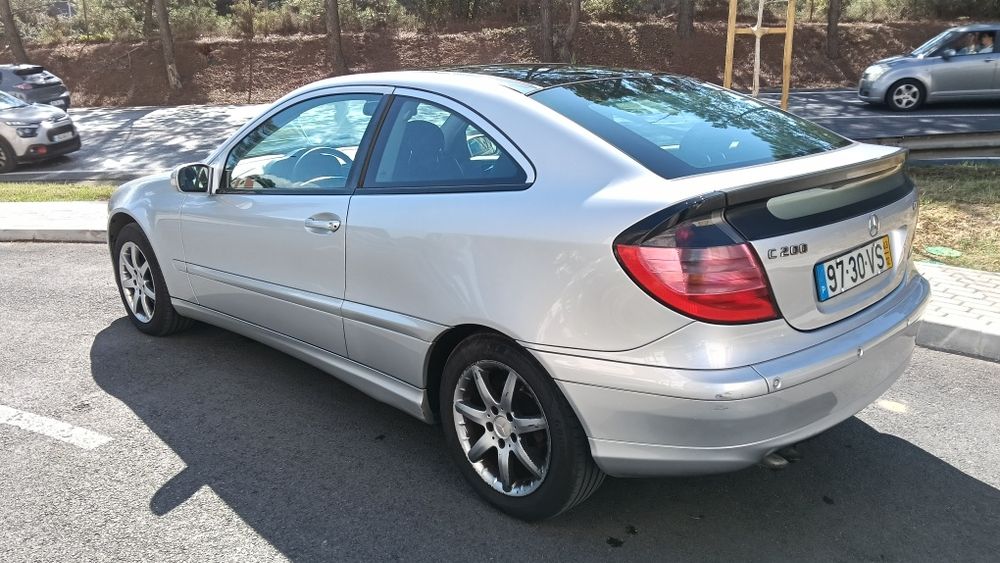 Mercedes C200 CDI Coupé impecável de motor