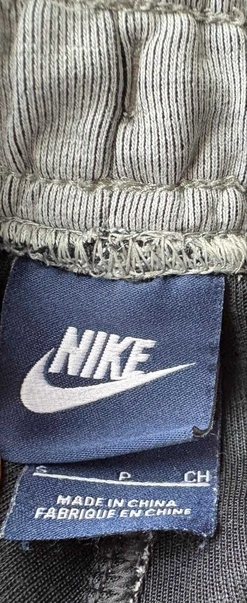 Oryginalne damskie dresy NIKE rozmiar S - super stan, super desing