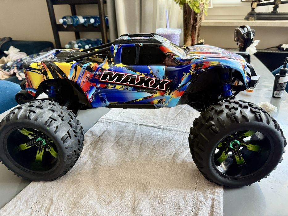 Traxxas wide maxx v2