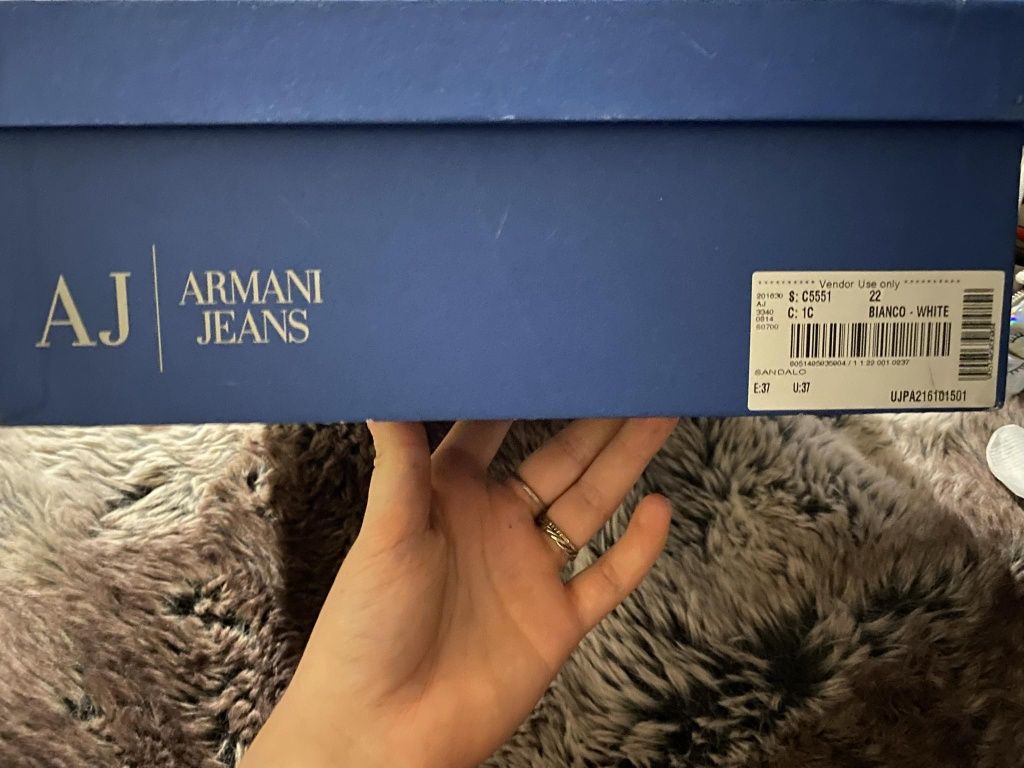 Sprzedam damskie buty Armani Jeans