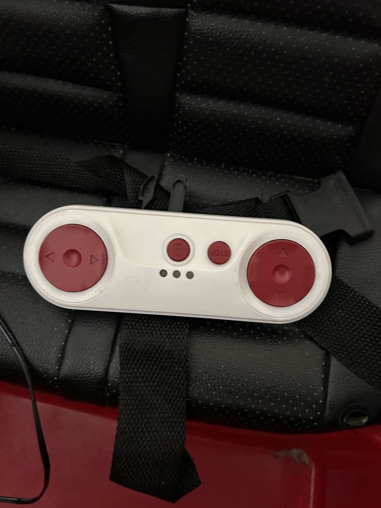 Audi R8 a bateria com comando a distancia e radio