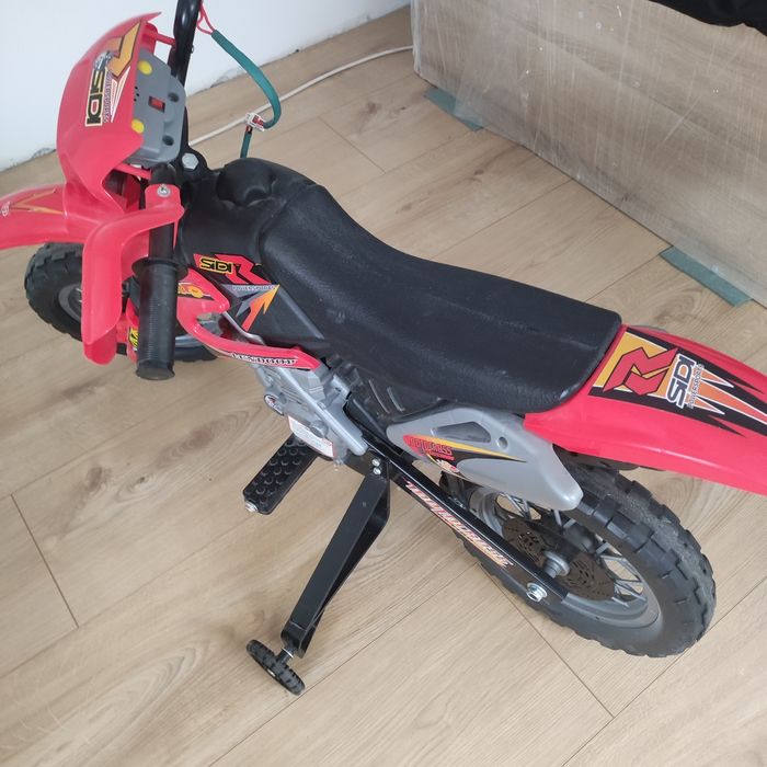 Motor akumulatorowy dla dzieci motorek