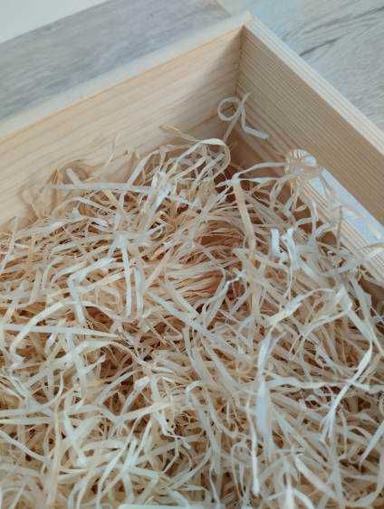 1 kg suchej wełny drzewnej sosnowej