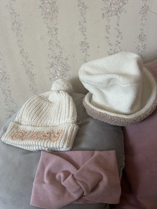 Шапки для дівчинки