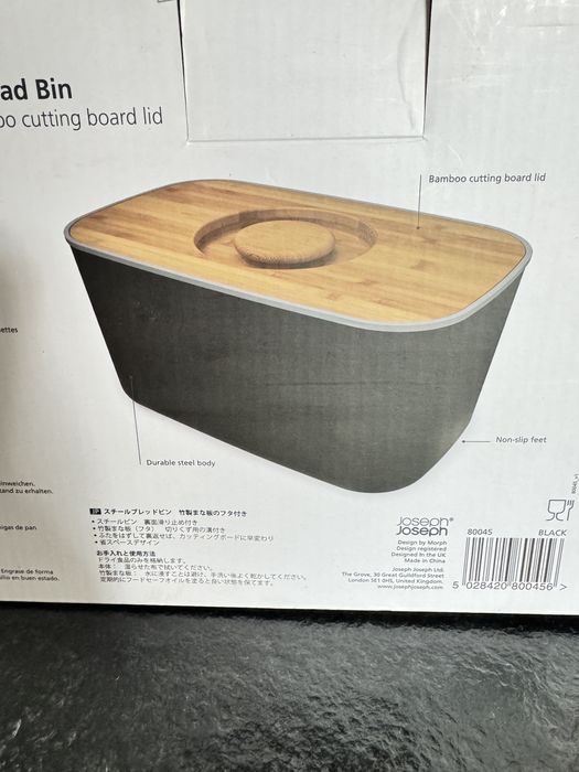 Chlebak z bambusową deską Joseph Joseph