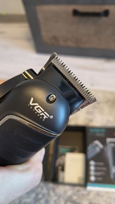 Машинка для стрижки VGR V-693