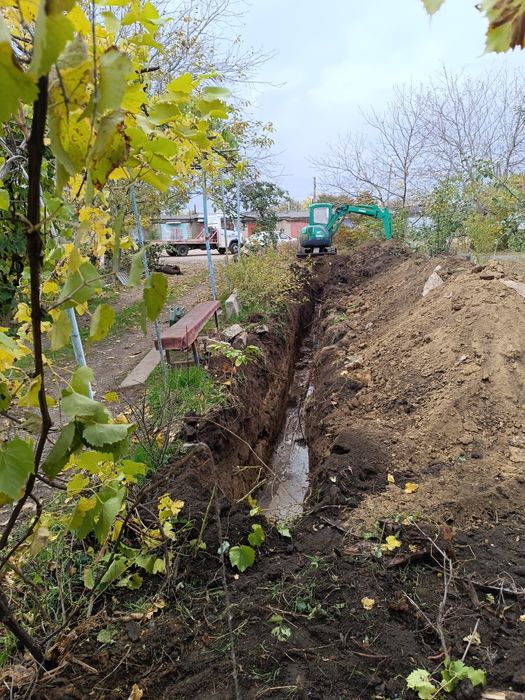 Міні ексковатор  послуги евакуатором е трасошукач труб е електромолот